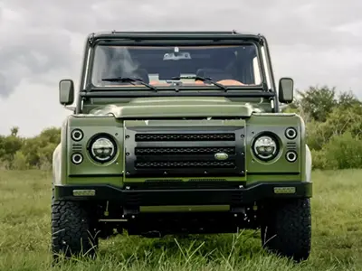 Land Rover Defender перетворили на сильного звіра Project Wilder