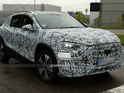 The new Mercedes-Benz GLA hybrid has been revealed in spy photos.