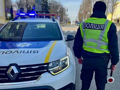 Полтавский суд постановил: водитель вправе не подчиняться незаконным требованиям полиции